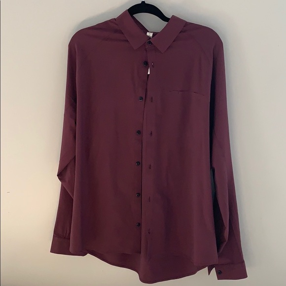 Lululemon dress shirt - Picture 4 of 5
